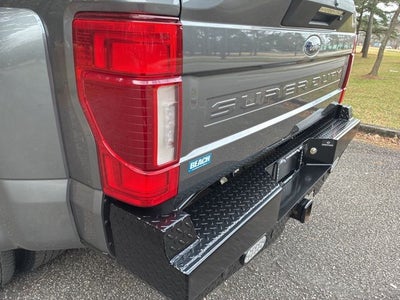 2022 Ford F-350SD Lariat DRW