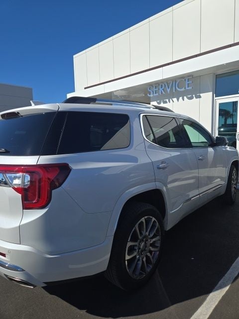 2023 GMC Acadia Denali