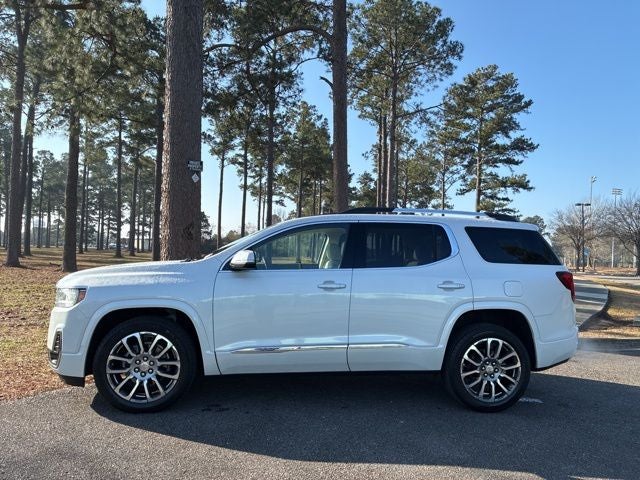 2023 GMC Acadia Denali