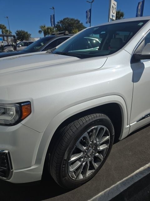 2023 GMC Acadia Denali
