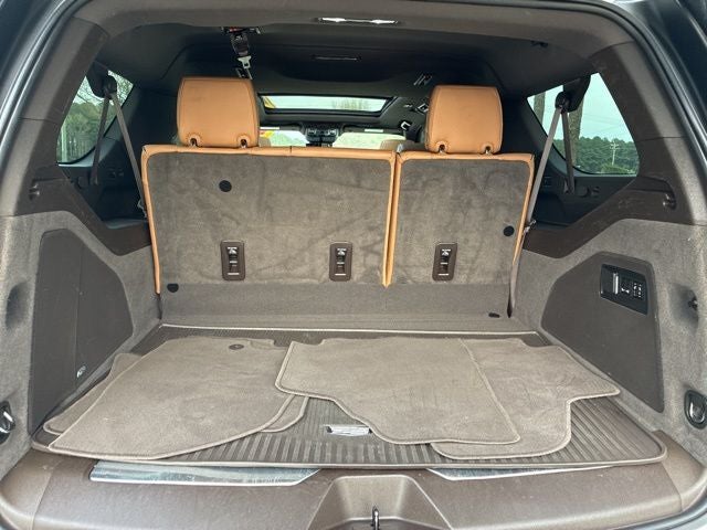 2022 Cadillac Escalade ESV Premium