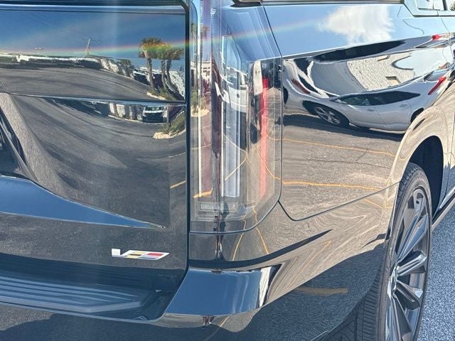 2025 Cadillac Escalade ESV V-Series
