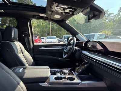2025 Cadillac Escalade ESV V-Series
