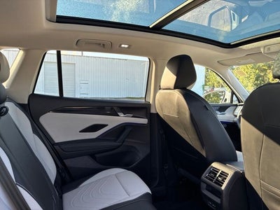 2025 Volkswagen Tiguan 2.0T SE