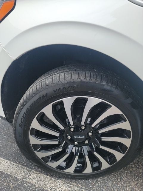 2023 Lincoln Navigator Black Label