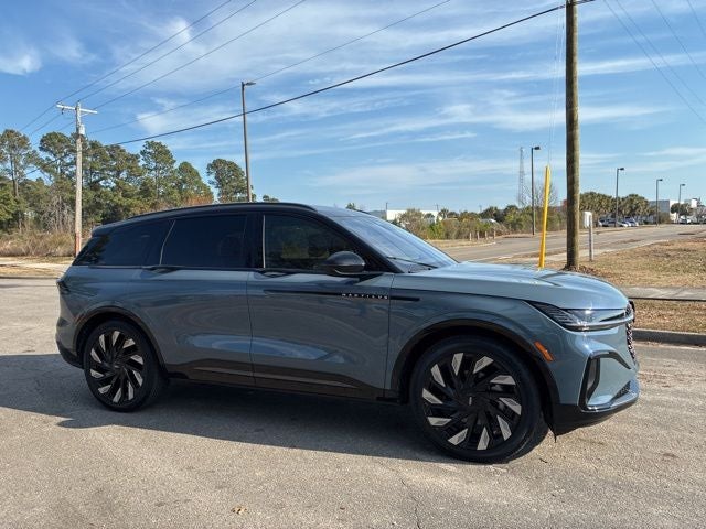 2025 Lincoln Nautilus Reserve