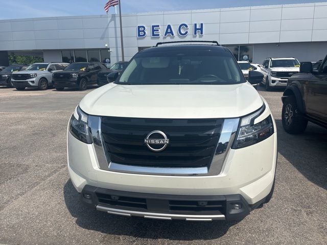 2022 Nissan Pathfinder Platinum