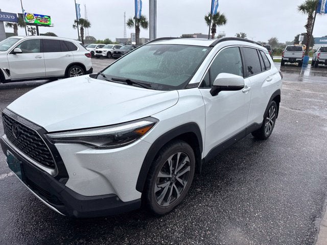 2022 Toyota Corolla Cross XLE