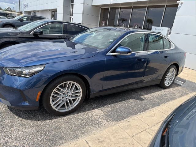 2024 BMW 5 Series 530i