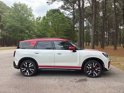 2026 MINI John Cooper Works Countryman Iconic