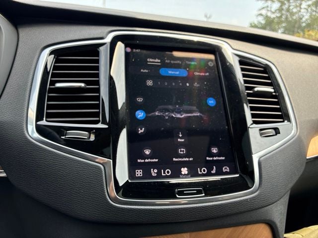 2025 Volvo XC90 B6 Plus 7-Seater