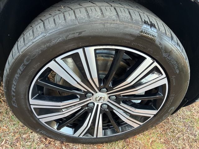 2022 Volvo XC60 B6 Inscription