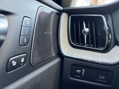 2022 Volvo XC60 B6 Inscription