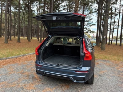 2023 Volvo XC60 B6 Ultimate Dark Theme