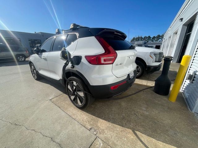 2024 Volvo XC40 Recharge Pure Electric Twin Plus