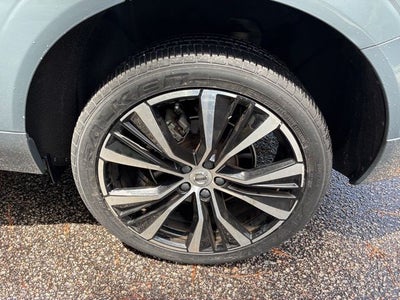 2023 Volvo XC60 B5 Plus Dark Theme