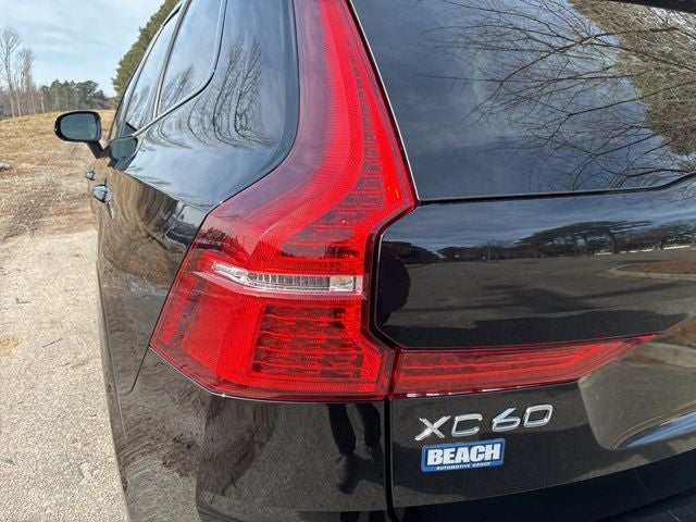 2023 Volvo XC60 B5 Plus Dark Theme