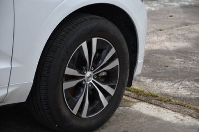 2025 Volvo XC60 B5 Core